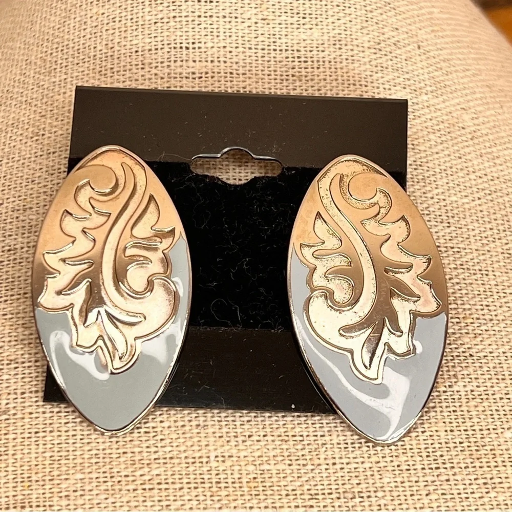 VINTAGE EARRINGS RA PASTEL CREAM DESIGN SILVER POST BACKING